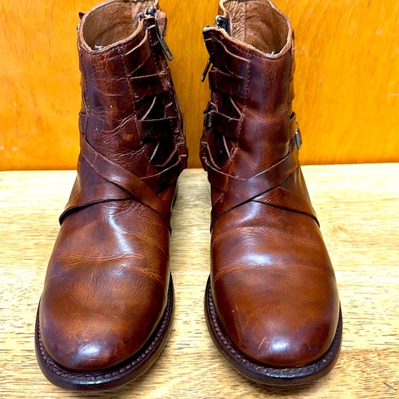 Freebird ladies size 9 stylish leather shoe/ boots very very stylish! - Picture 7 of 10